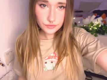 couple Chaturbate Cam Girls with iriskissxtonyboy