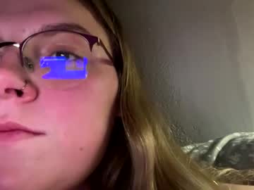 girl
        reyesmad000 cam image #24309