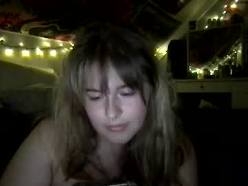 girl
        kittykissedyou cam image #9003