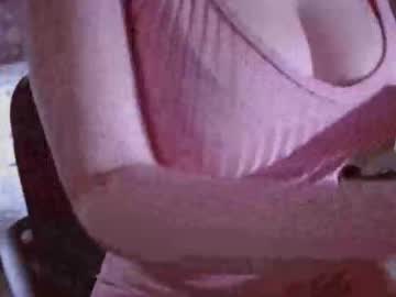 girl
        bubblybunnyyy cam image #16015
