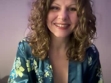 girl Chaturbate Cam Girls with leahsparkles