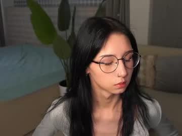 girl Chaturbate Cam Girls with belle_phine