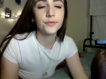couple
        a_mariejuana69 cam image #1071