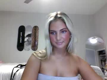 girl Chaturbate Cam Girls with lovelyaveryy