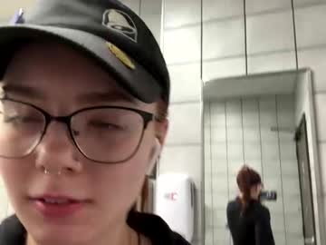 girl Chaturbate Cam Girls with yourfavoriteshorty