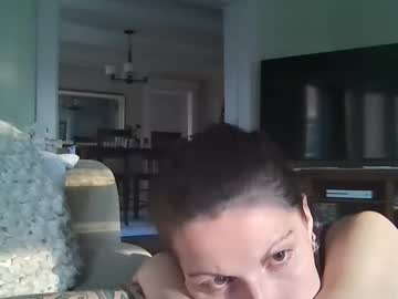 girl Chaturbate Cam Girls with divinelydripping444