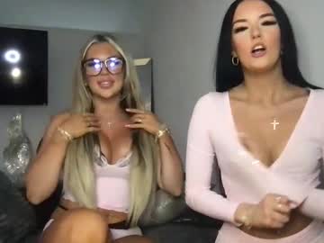 girl
        summerxmaddy cam image #30873