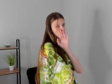 girl Chaturbate Cam Girls with evelyn_mitchell