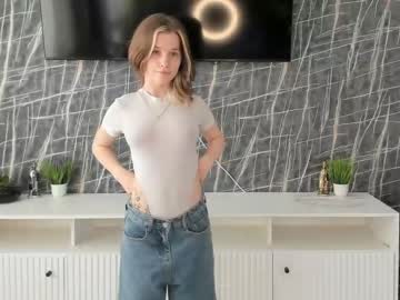 girl
        lynnatlee cam image #7769