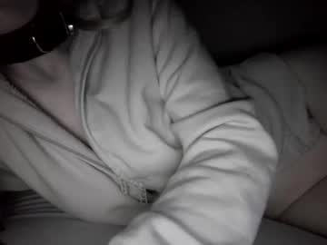 girl
        missflood cam image #34687