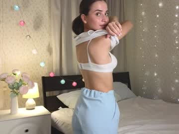 girl
        taitevett cam image #16624