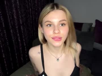 girl Chaturbate Cam Girls with lil_elisa
