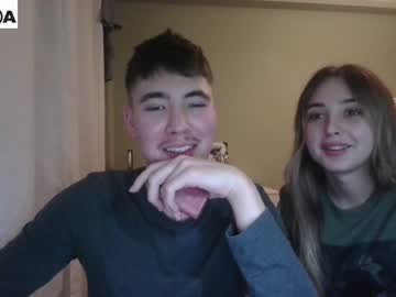 couple
        bananass_friends cam image #5708