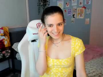 girl
        suzyjames cam image #12464