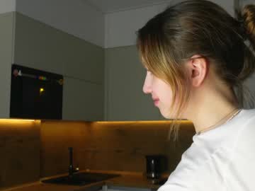 girl
        eva_cuty cam image #9596