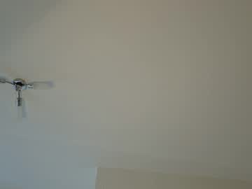 couple Chaturbate Cam Girls with alexialunaris