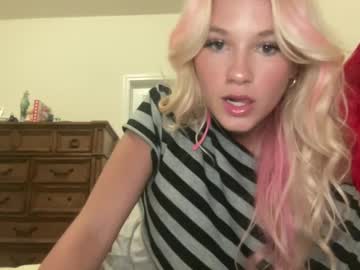 girl
        sweetmorgannn cam image #11220
