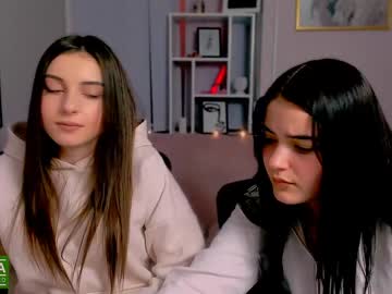 couple Chaturbate Cam Girls with evelin_nice