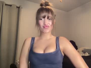 girl
        brielledaviss cam image #20931