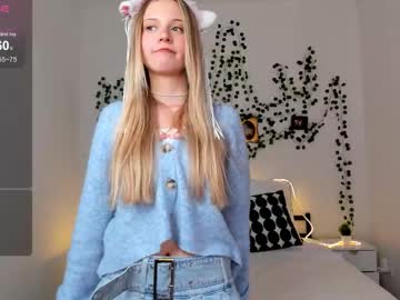 girl Chaturbate Cam Girls with ellymartinez