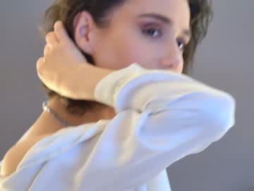 girl
        anitaricci cam image #9929