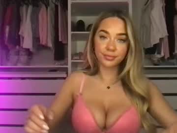 girl Chaturbate Cam Girls with greyskyex