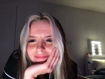 girl Chaturbate Cam Girls with chandraxo