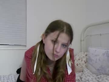 girl Chaturbate Cam Girls with clementinecult