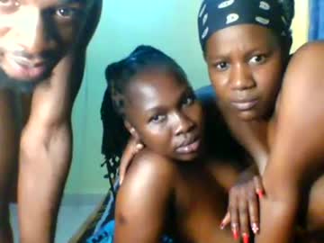 couple Chaturbate Cam Girls with freakyg292511