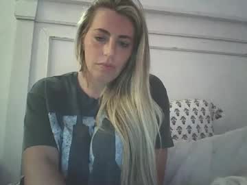 girl
        michellee_michaels cam image #26712