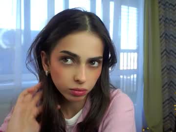 girl Chaturbate Cam Girls with kumhussaini