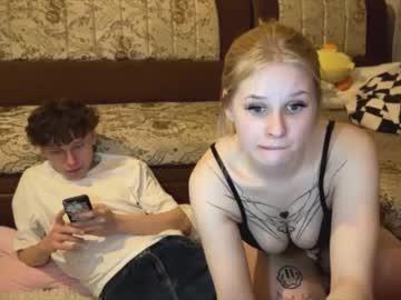 couple Chaturbate Cam Girls with donwat