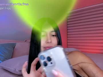 girl Chaturbate Cam Girls with emilyortiz_