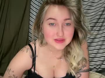 girl Chaturbate Cam Girls with honeyyemma