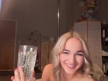 girl Chaturbate Cam Girls with iris_world