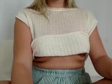 girl Chaturbate Cam Girls with innocentblonde789