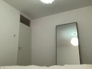 girl Chaturbate Cam Girls with seraveraxo