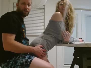 couple Chaturbate Cam Girls with fungirlnextdoor