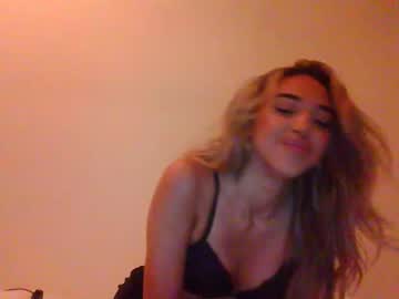 girl
        kikigrayy cam image #18318