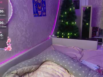 girl
        zoeserene cam image #33475