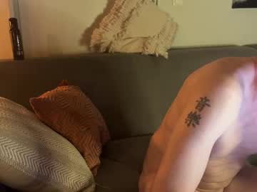 couple Chaturbate Cam Girls with wildflowerduo