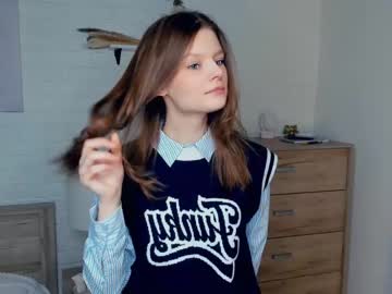 girl
        katy_best_ cam image #7081