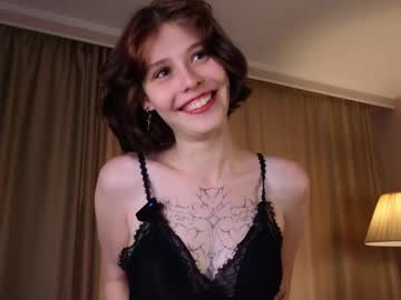 girl Chaturbate Cam Girls with krissyhei
