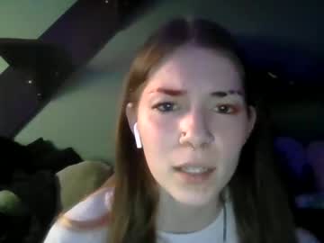 girl
        lilahinlace cam image #13101