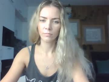 girl
        kessiecage cam image #6147