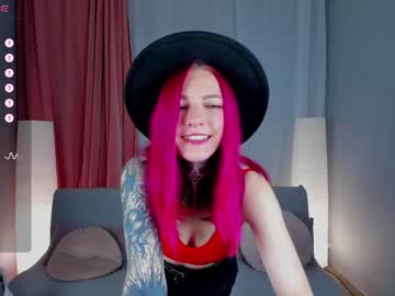 girl
        cherry_roxy cam image #15830