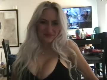 girl Chaturbate Cam Girls with kinziemcbride