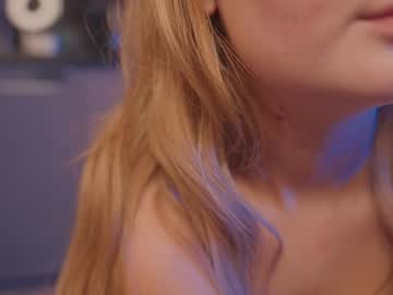 girl Chaturbate Cam Girls with iamclaire_