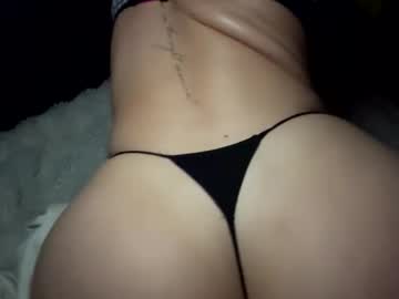 girl
        curvyyaddict69 cam image #30828