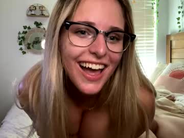 couple Chaturbate Cam Girls with thebeachcouple